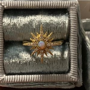 GOLD STARBURST RING W OPAL CENTER tai jewelry